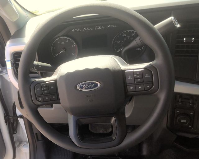 New 2026 Oxford White Ford XL image 12