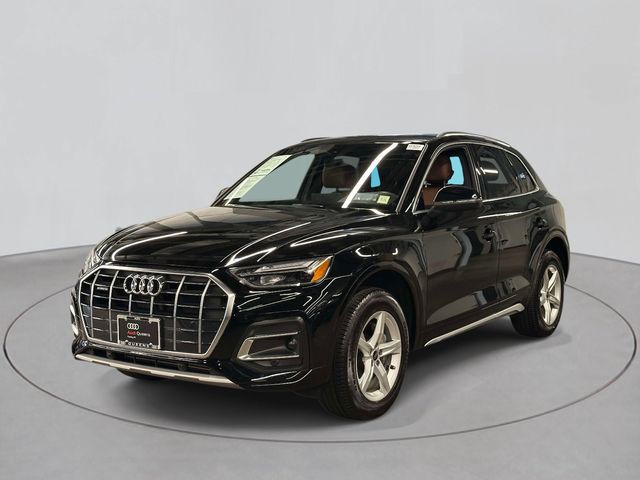 Glacier White Metallic 2024 Audi Q5 SUV / Crossover All-Wheel Drive 7-Speed Automatic