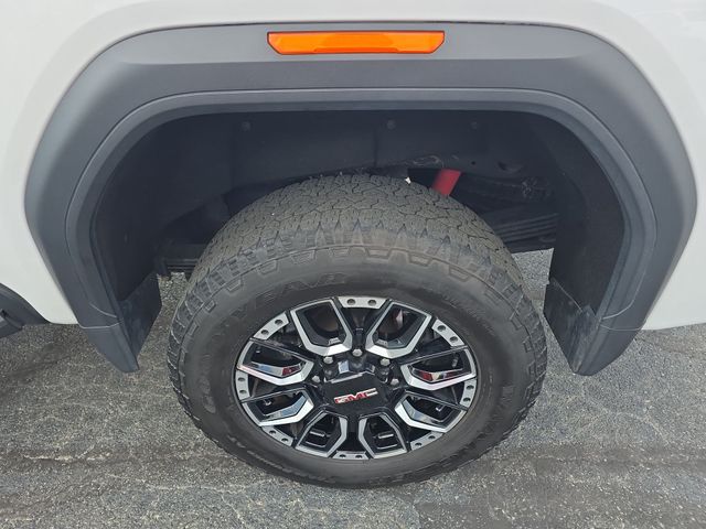 Used 2024 White GMC AT4 image 35