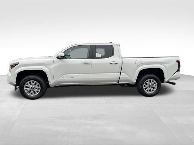 2025 Toyota Tacoma SR5 photo