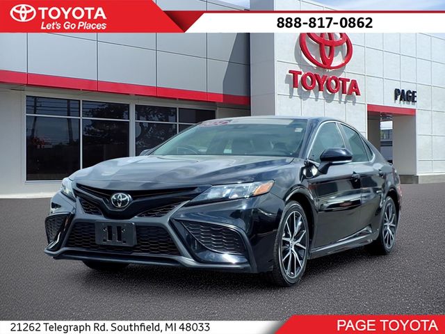 Midnight Black Metallic 2024 Toyota Camry Sedan Front-Wheel Drive 8-Speed Automatic