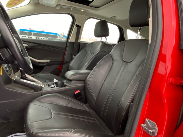 2012 Ford Focus SEL 6