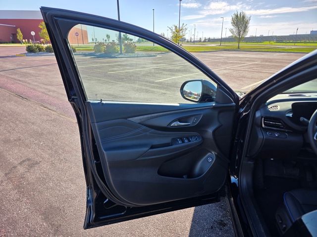 2025 Buick Envista Sport Touring FWD