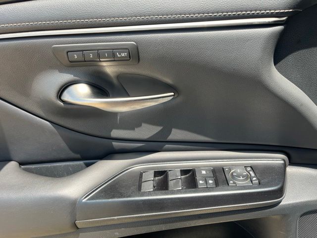 Used 2020 Lexus ES Sedan