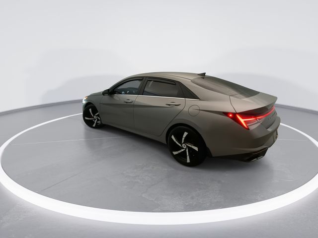 Used 2023 Silver Hyundai Limited image 4