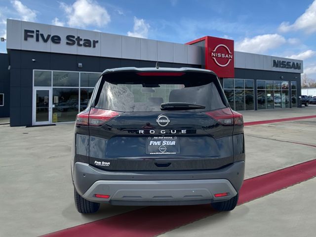 Used 2023 Black Nissan S image 5