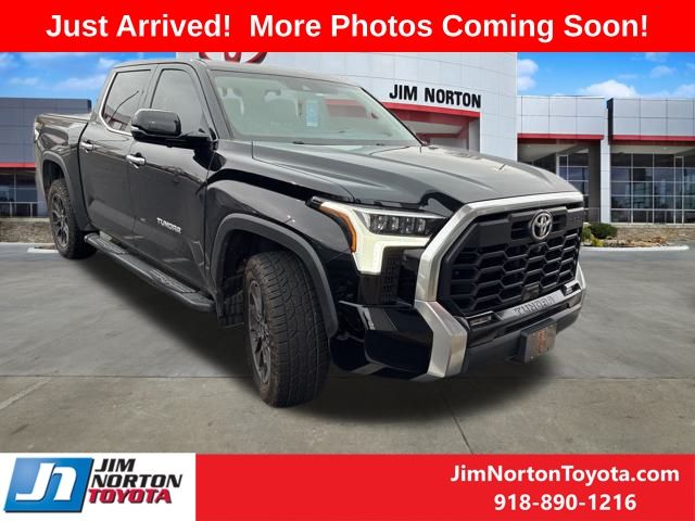 2022 Toyota Tundra Limited's photo
