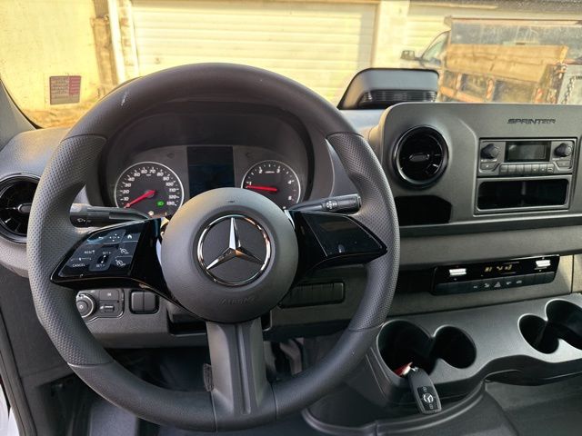 2025 Mercedes-Benz Sprinter 2500 Cargo 144 WB photo