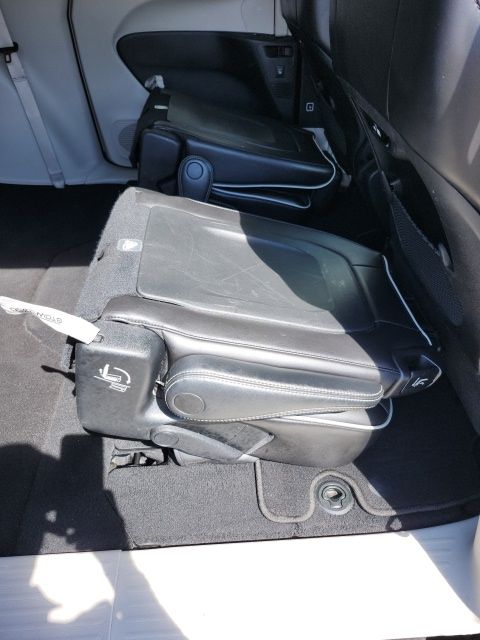 Used 2023 Black Chrysler Limited image 45