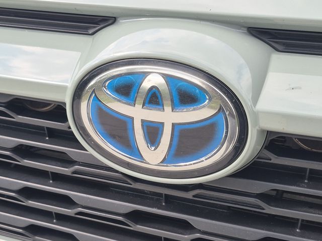 2020 Toyota RAV4 Hybrid - Image 9