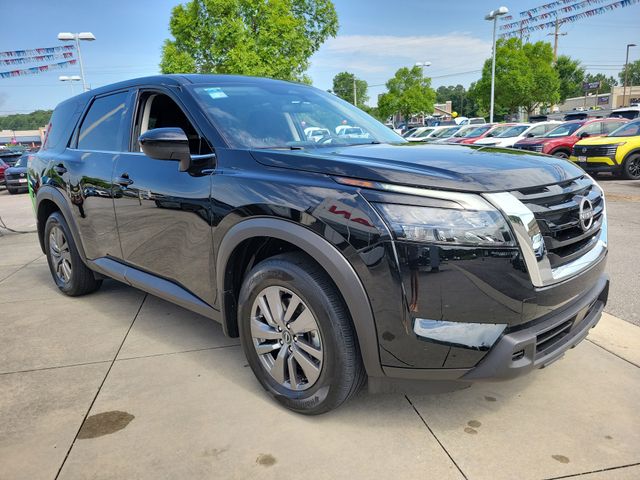 Super Black 2025 Nissan Pathfinder S FWD SUV / Crossover Front-Wheel Drive 9-Speed Automatic