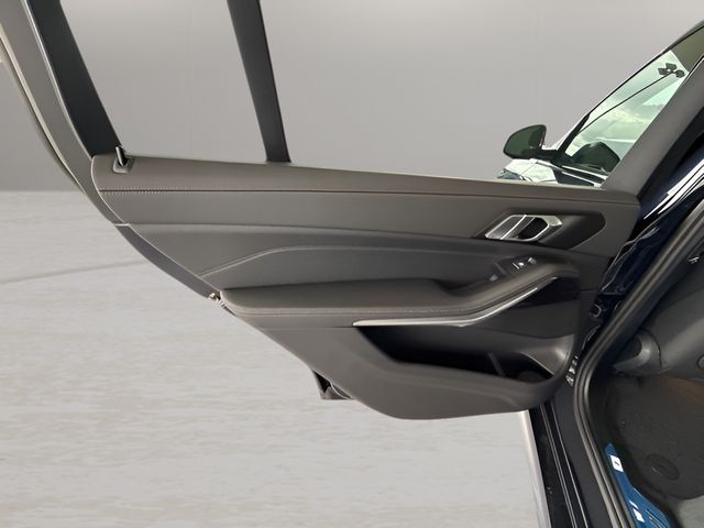2026 BMW X7 40i - Photo 29