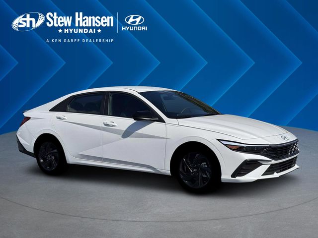New 2026 White Hyundai SEL Sport image 10