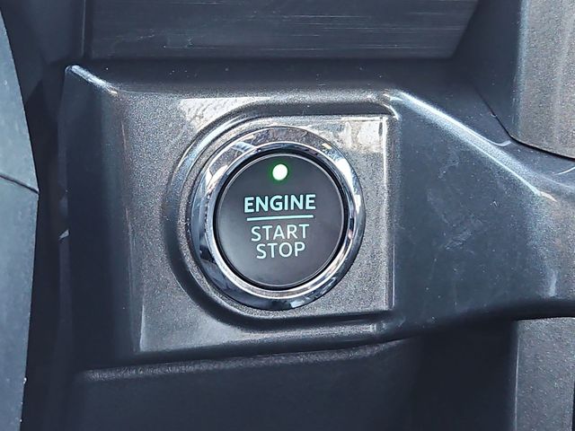 Used 2023 Gray Ford XLT image 18