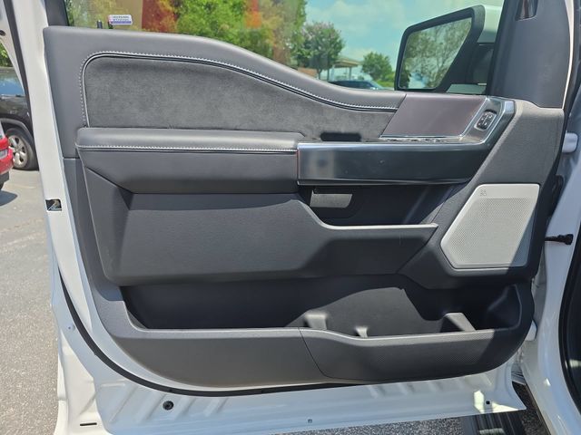 New 2026 Star White Metallic Tri-Coat Ford Platinum® image 28