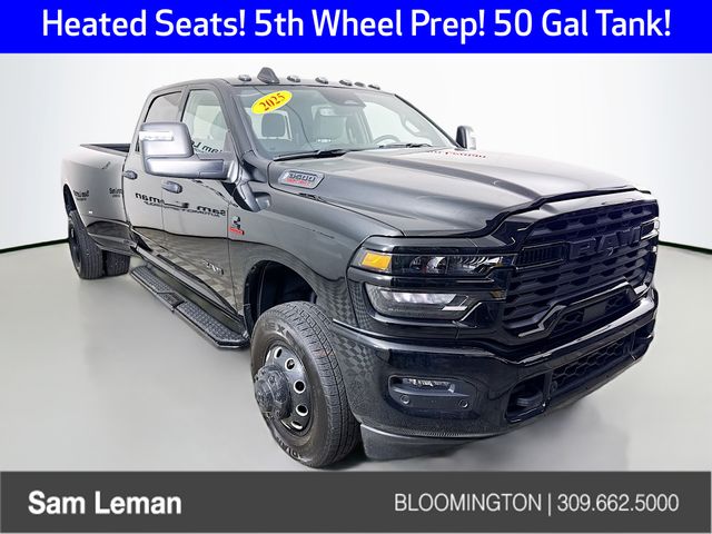 Diamond Black Crystal Pearlcoat 2025 RAM 3500 Pickup Truck Four-Wheel Drive 8-Speed Automatic