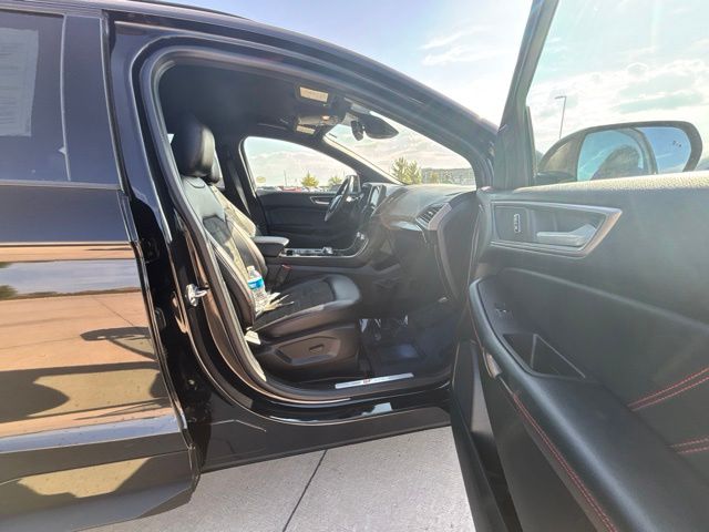 Used 2022 Ford Edge SUV