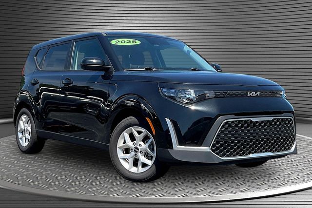 Used 2025 Kia Soul Hatchback