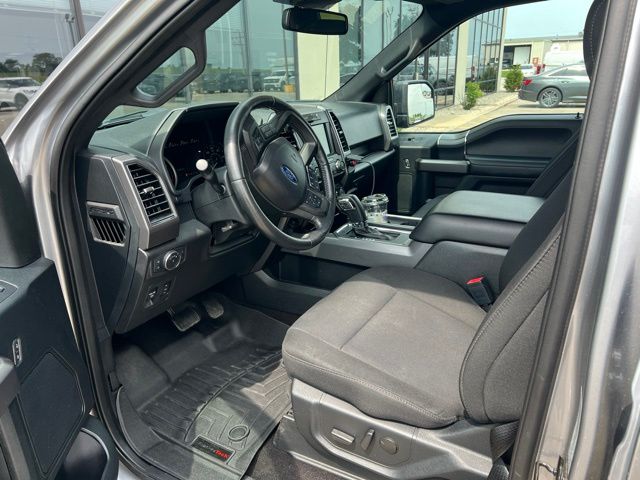 Used 2020 Silver Ford XLT image 9