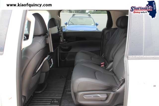 New 2026 Kia Carnival MPV Van