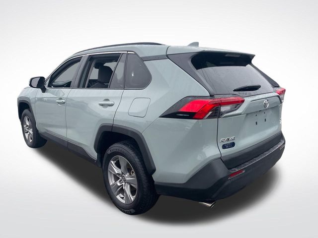 2022 Toyota RAV4 XLE 3