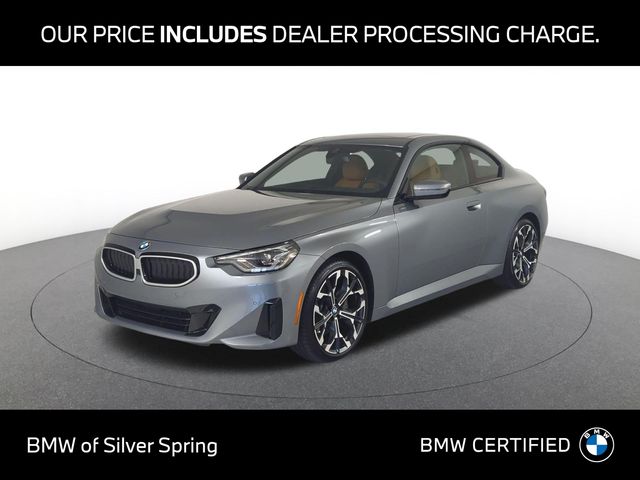 2025 BMW 2 Series Gris (Skyscraper Grey Metallic) Coupé Tracción en las cuatro ruedas 8 velocidades Automática