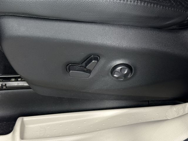 Used 2017 Chrysler Pacifica For Sale in Indianapolis, IN