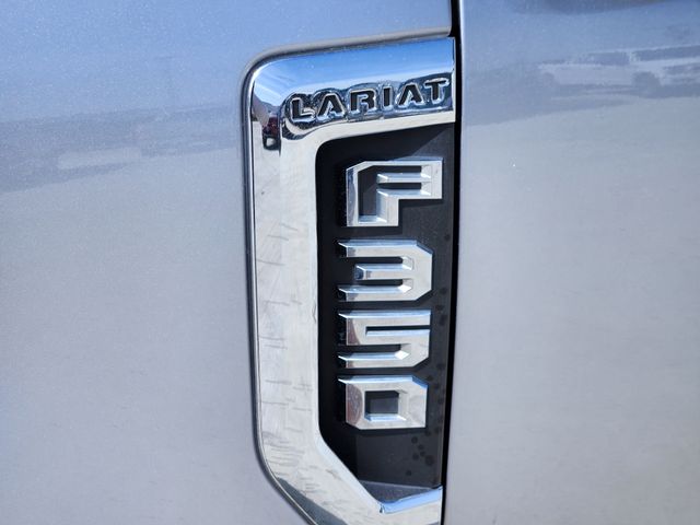 2022 Iconic Silver Metallic Ford F-350SD Lariat 4X4 Truck