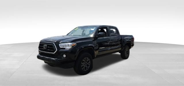 2022 Toyota Tacoma SR5 3