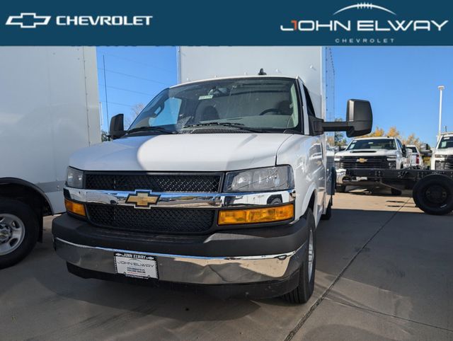 Summit White 2024 Chevrolet Express Chassis Van Rear-Wheel Drive 8-Speed Automatic Overdrive