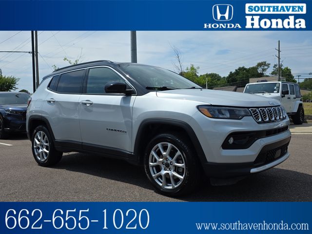 Silver Zynith Metallic Clearcoat 2025 Jeep Compass Limited 4WD SUV / Crossover Four-Wheel Drive 8-Speed Automatic