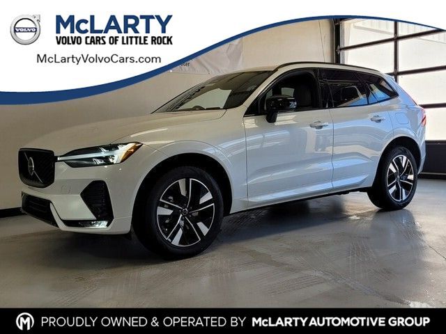 Crystal White Metallic 2026 Volvo XC60 B5 Core AWD SUV / Crossover All-Wheel Drive Automatic