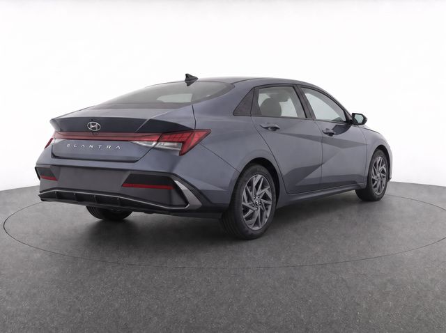 Used 2024 Gray Hyundai SEL image 5