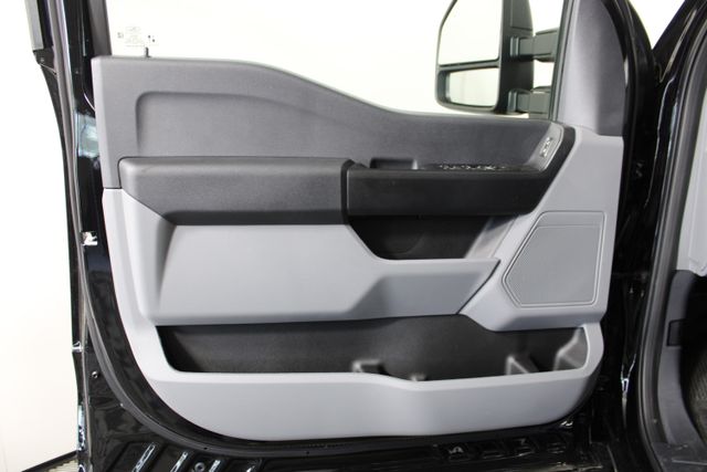 2025 Ford F-350SD XL photo