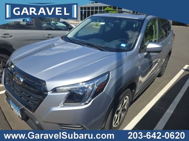 2023 Ice Silver Metallic Subaru Forester Premium AWD SUV