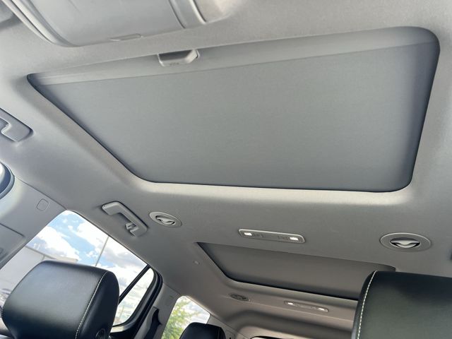 Used 2020 White GMC SLT image 18