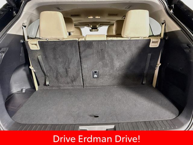 Used 2025 Toyota Highlander SUV