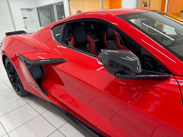 Used 2024 Red Chevrolet Z06 image 2