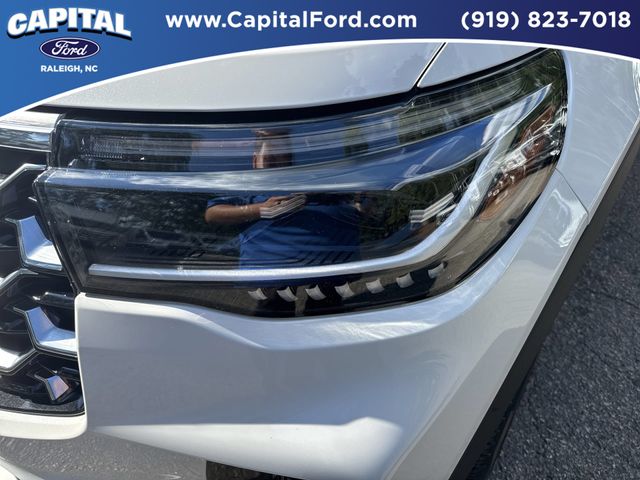 Used 2025 White Ford Platinum image 11