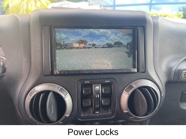 2017 Jeep Wrangler Unlimited Sport photo