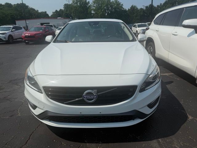 2018 Volvo S60 T5 Dynamic - Image 2