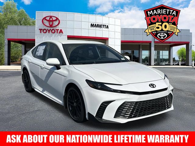 2026 Toyota Camry SE FWD