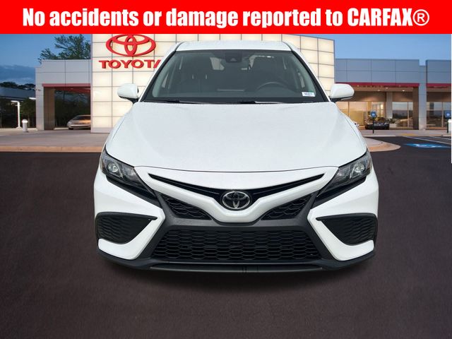 2024 Toyota Camry SE 2