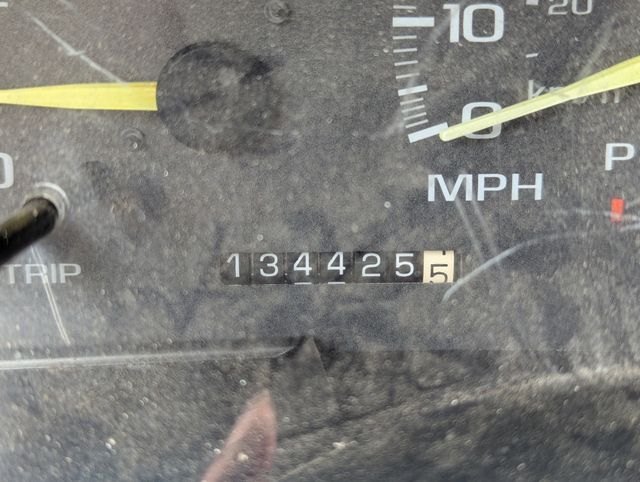 1997 Summit White Chevrolet C/K 1500 Base 4X4 Truck
