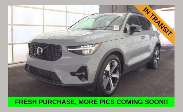 Vapour Gray Metallic 2026 Volvo XC40 B5 Plus AWD SUV / Crossover All-Wheel Drive Automatic