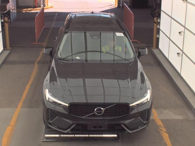 2025 Volvo XC60 B5 Core