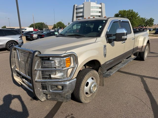 2017 White Gold Metallic Ford Super Duty F-350 DRW Lariat 4X4 Truck