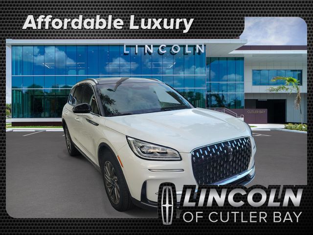 White Metallic 2023 Lincoln Corsair SUV / Crossover Front-Wheel Drive 8-Speed Automatic