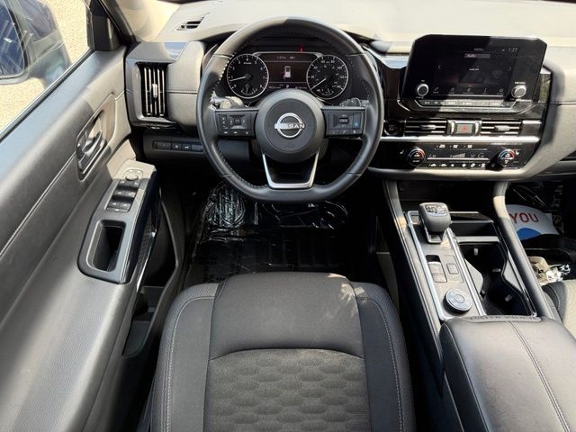 Used 2025 Nissan Pathfinder SUV