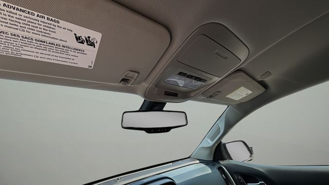 Used 2022 Gray Chevrolet Z71 image 28